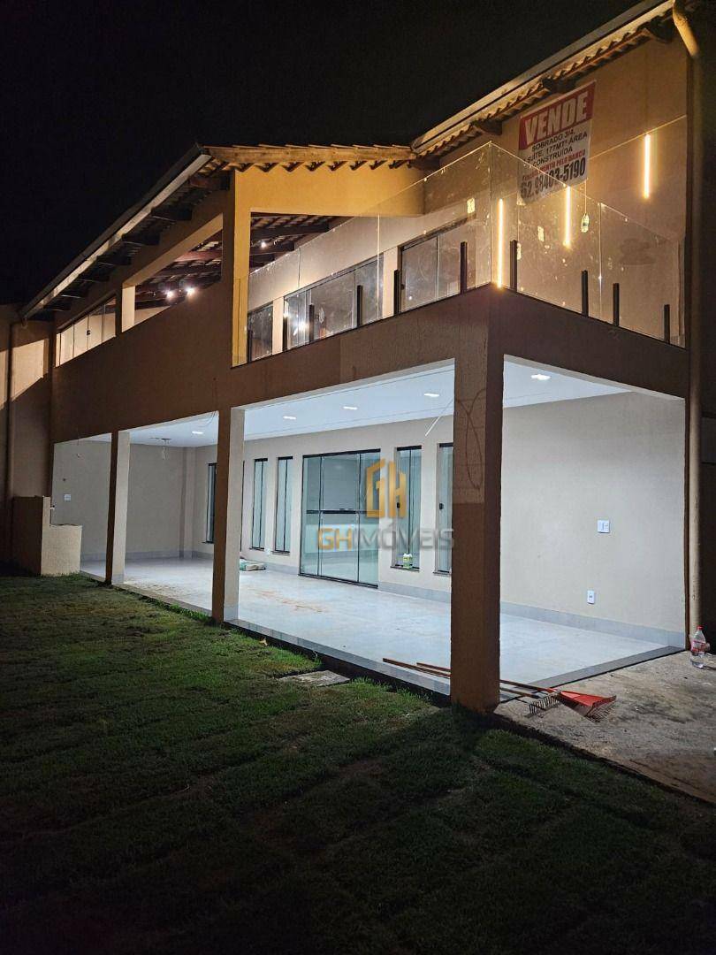 Sobrado à venda com 3 quartos, 177m² - Foto 1