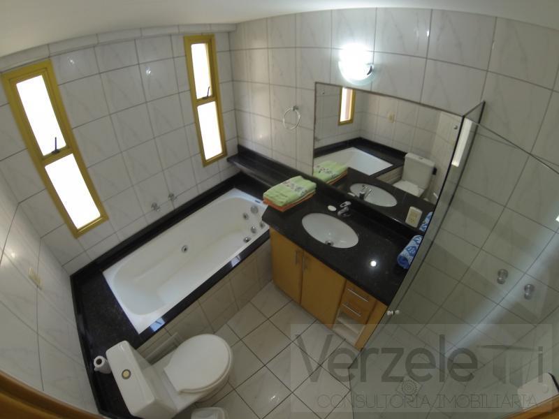 Apartamento à venda com 3 quartos, 157m² - Foto 23