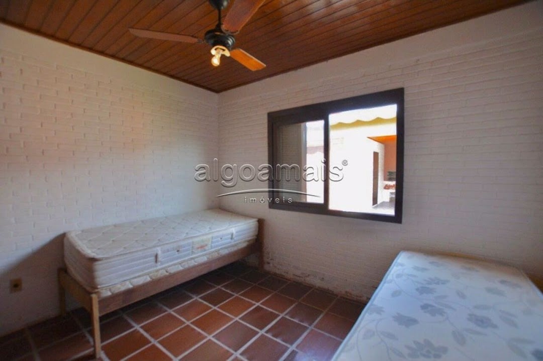 Casa à venda com 3 quartos, 210m² - Foto 11