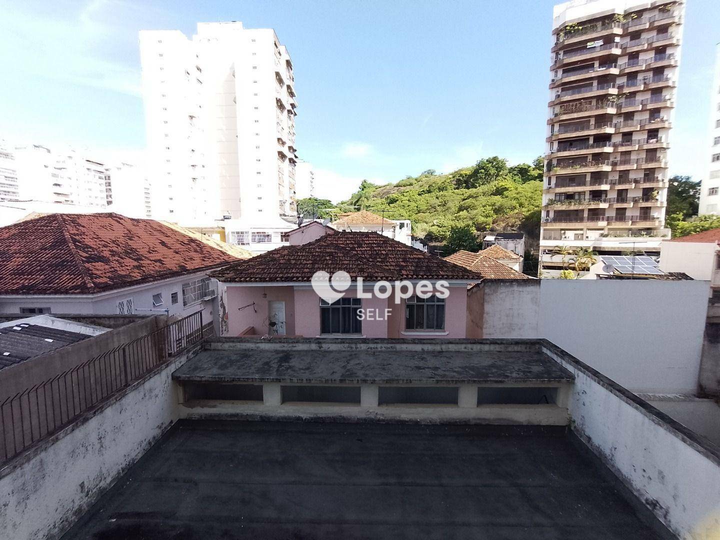 Apartamento à venda com 3 quartos, 102m² - Foto 2