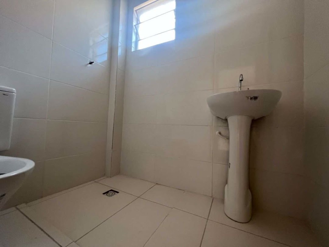 Casa à venda com 2 quartos, 70m² - Foto 15