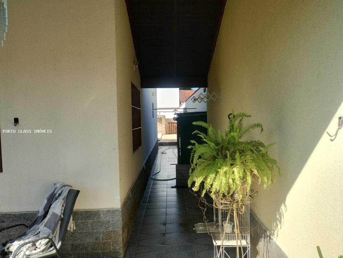 Casa à venda com 5 quartos, 360m² - Foto 4