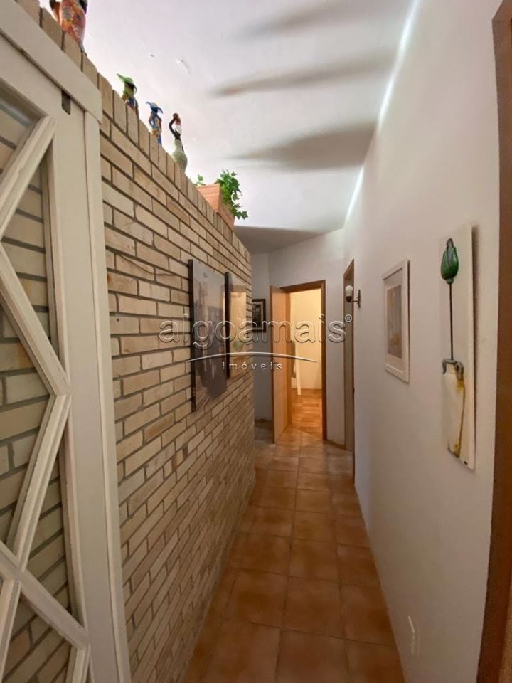 Casa à venda com 3 quartos, 214m² - Foto 13