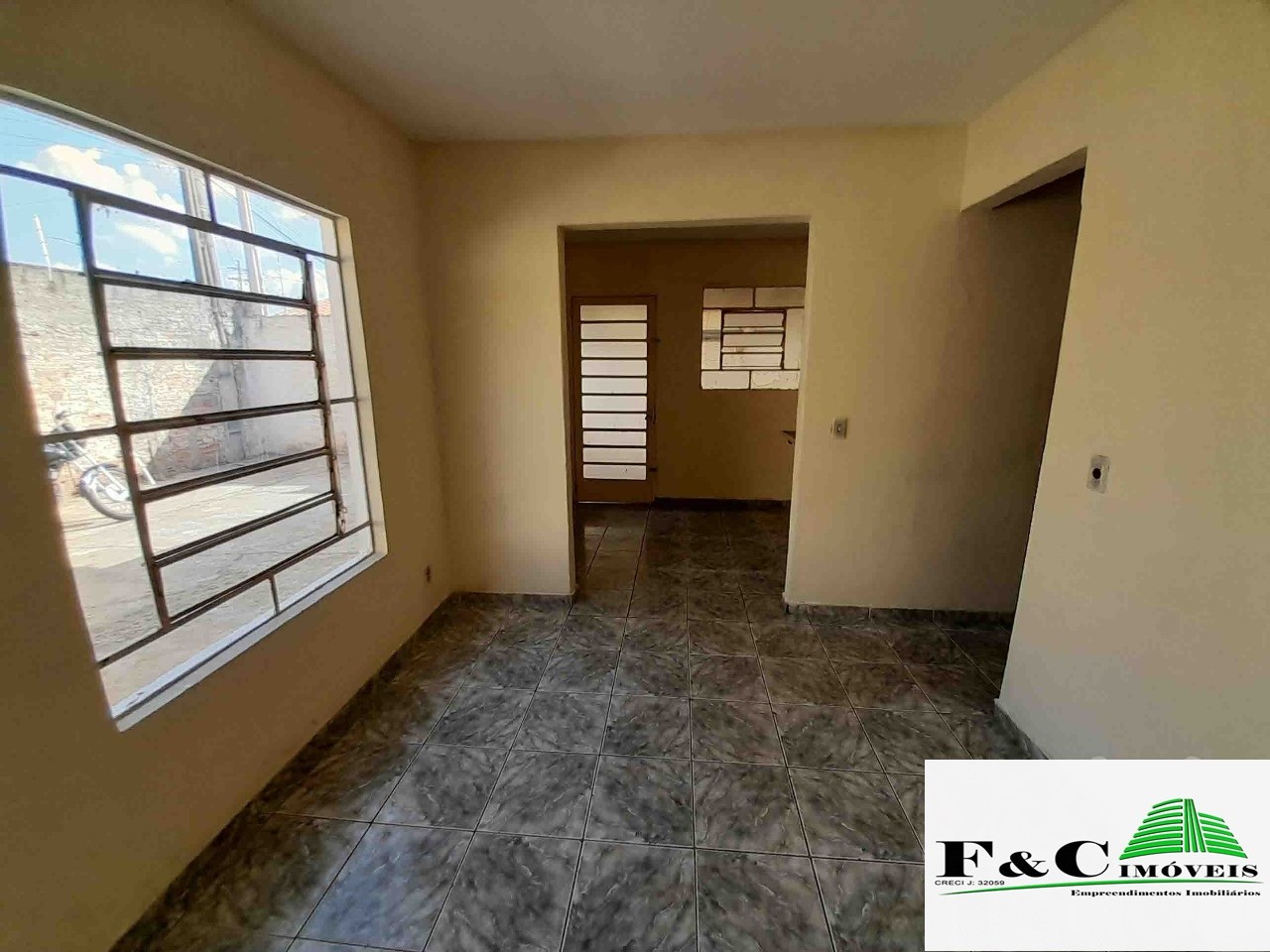 Casa à venda com 2 quartos, 267m² - Foto 6