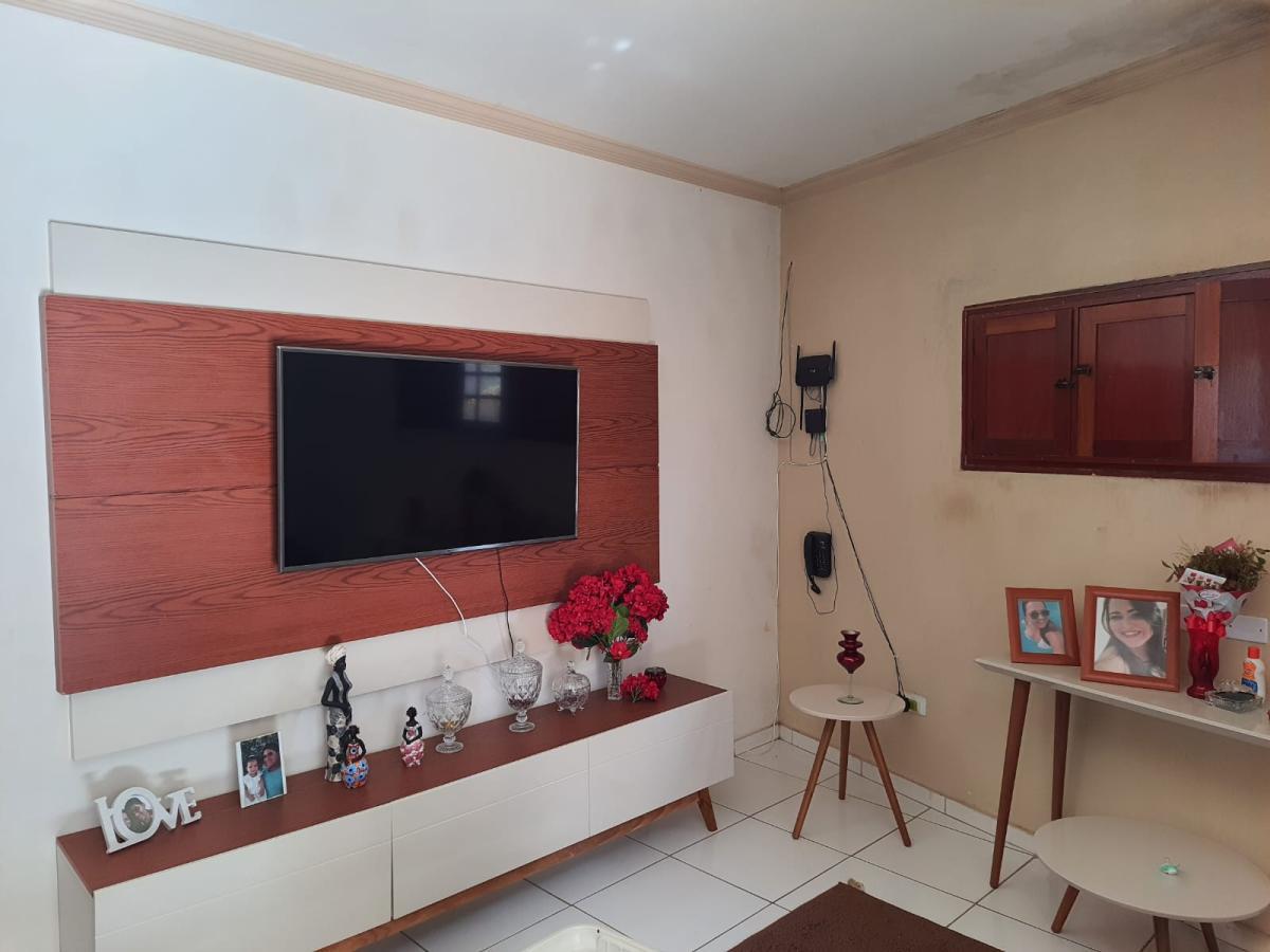 Casa à venda com 2 quartos, 217m² - Foto 4