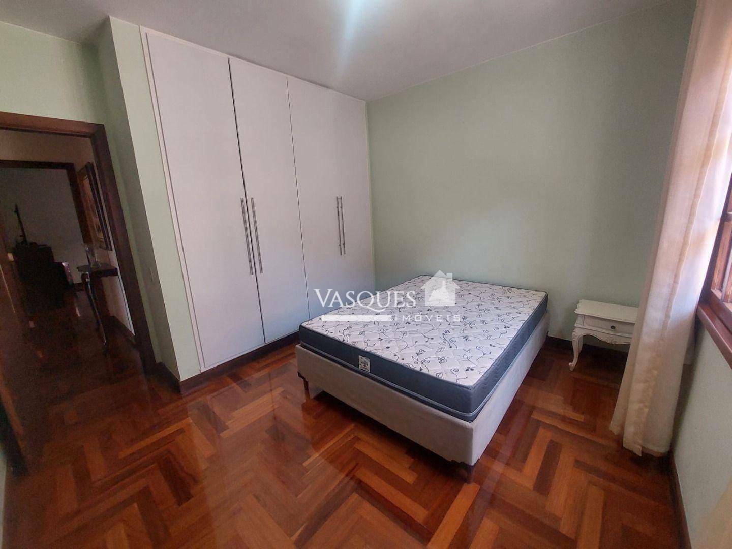 Casa à venda com 3 quartos, 234m² - Foto 11