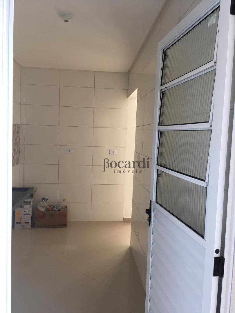 Casa à venda com 2 quartos, 39m² - Foto 15