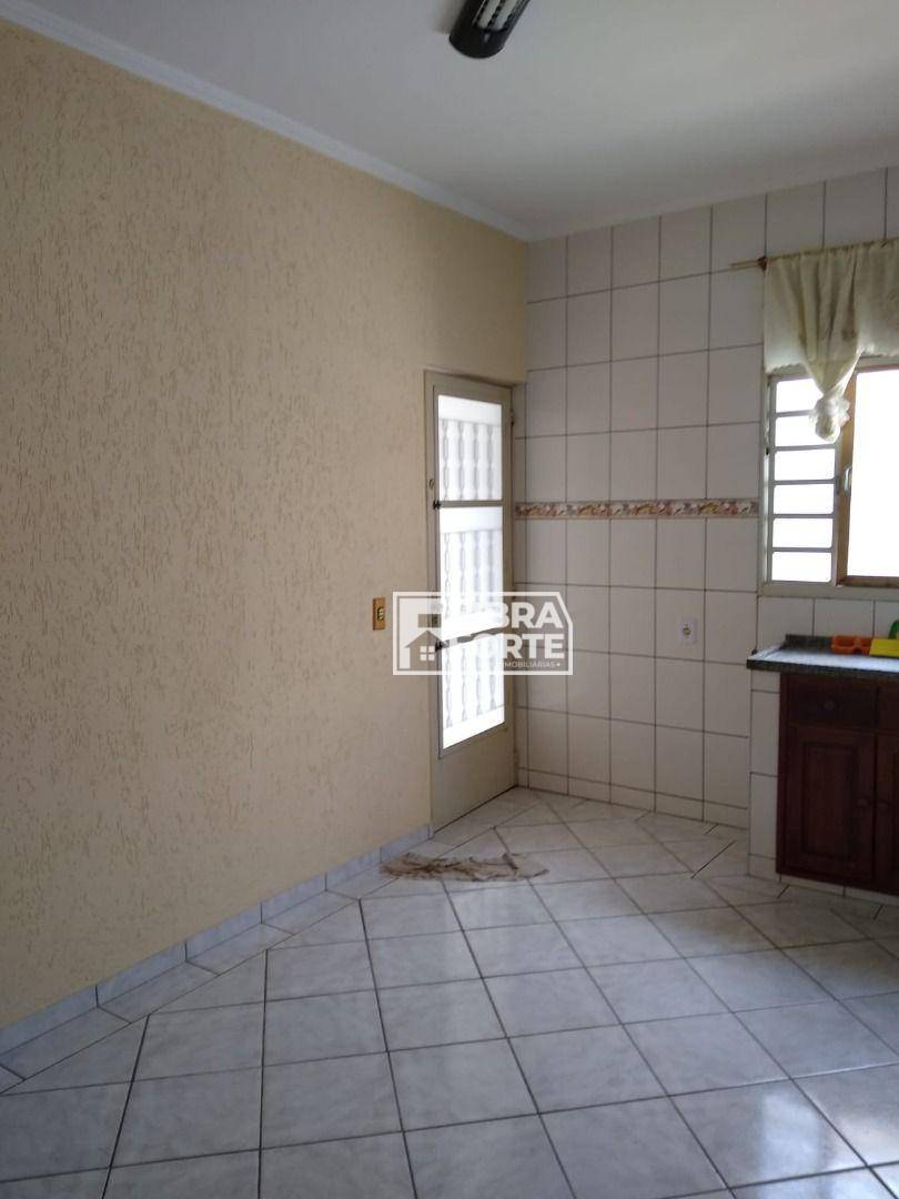 Casa à venda com 2 quartos, 120m² - Foto 13