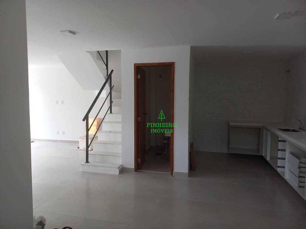 Casa à venda com 3 quartos, 202m² - Foto 7