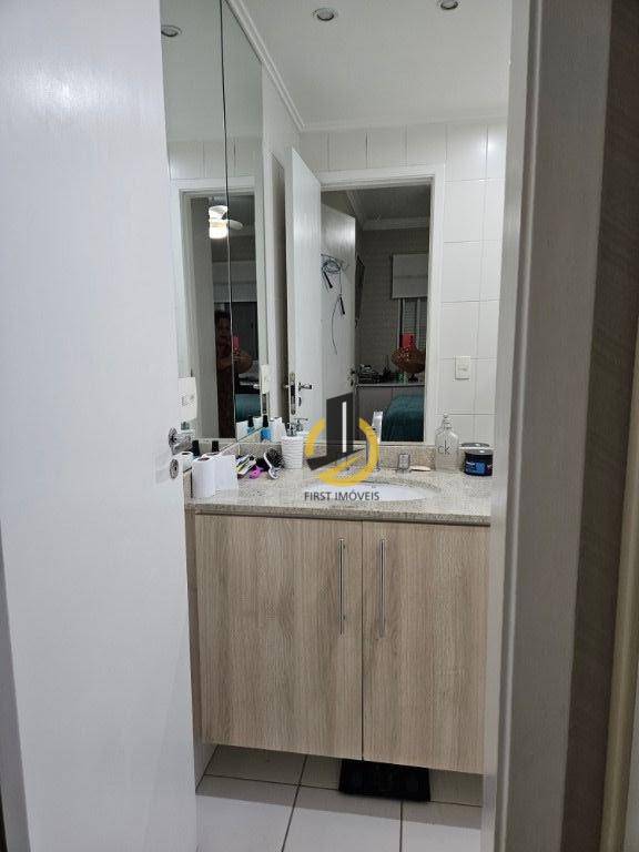 Apartamento à venda com 2 quartos, 72m² - Foto 9