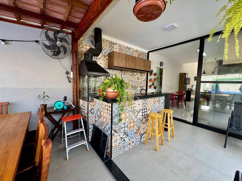 Casa de Condomínio à venda com 3 quartos, 130m² - Foto 3
