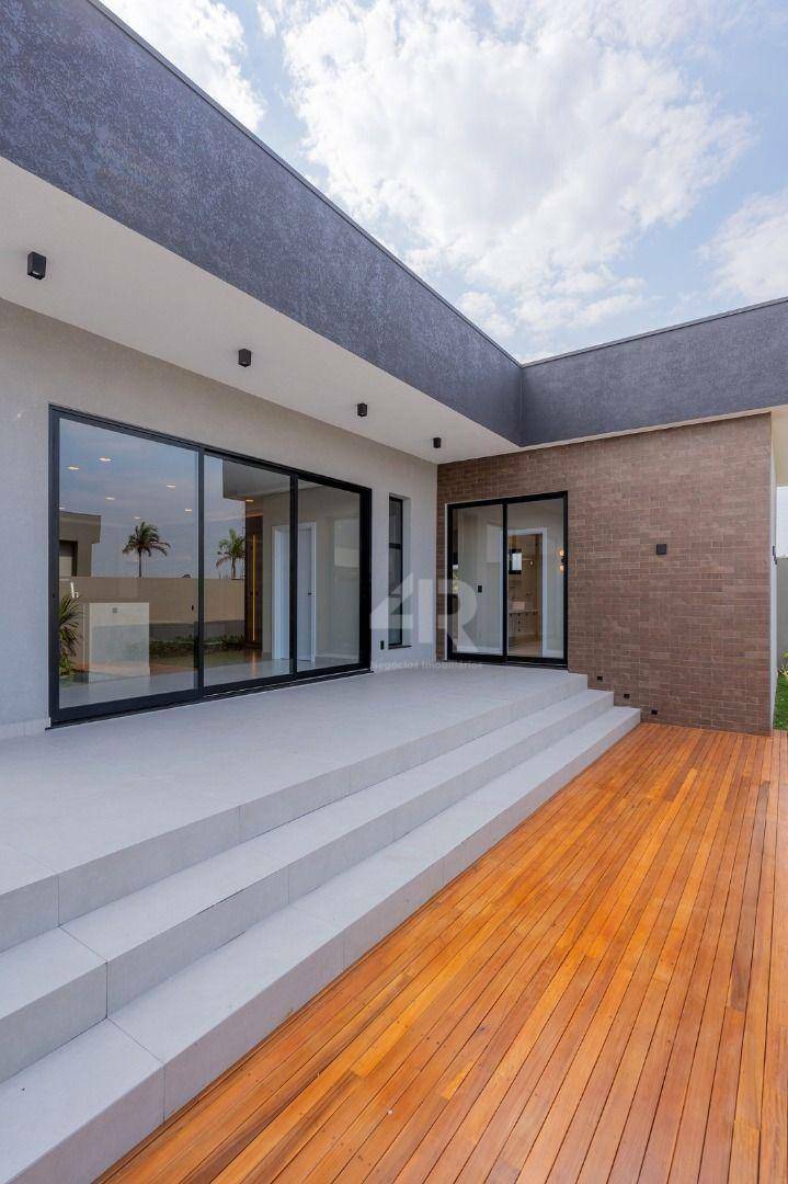 Casa de Condomínio à venda com 4 quartos, 317m² - Foto 23