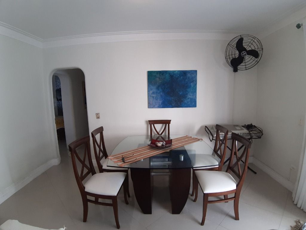 Apartamento à venda com 3 quartos, 140m² - Foto 2