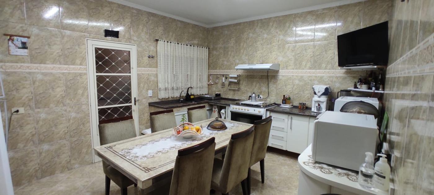 Casa à venda com 3 quartos, 192m² - Foto 3