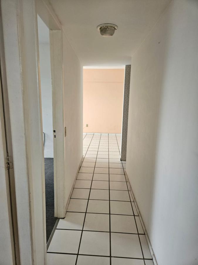 Apartamento para alugar com 2 quartos, 70m² - Foto 9