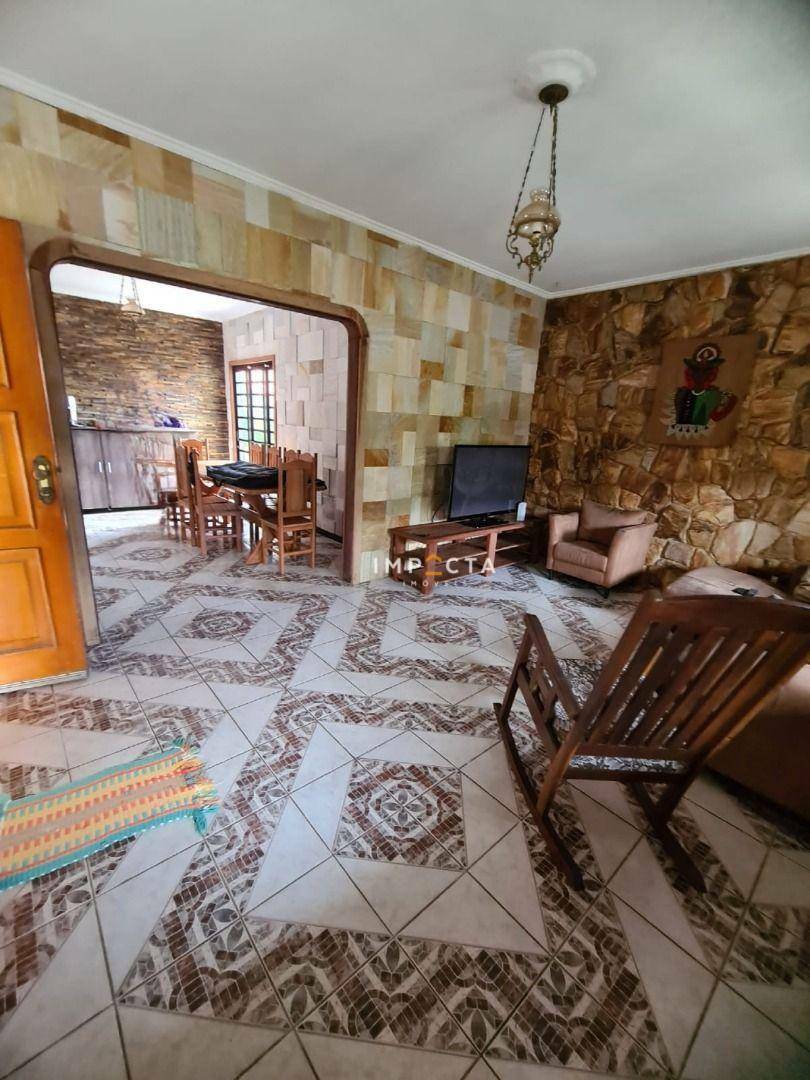 Casa à venda com 3 quartos, 201m² - Foto 6