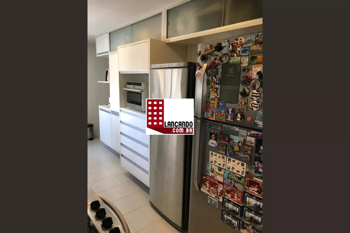 Apartamento à venda com 3 quartos, 190m² - Foto 3