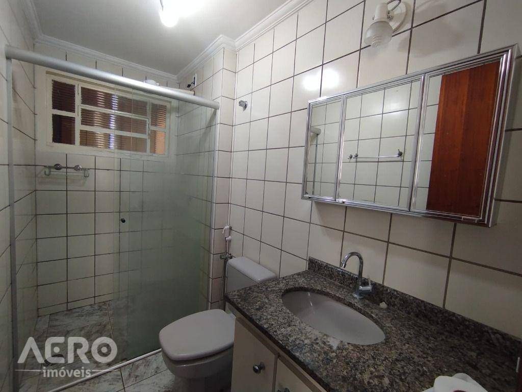 Apartamento para alugar com 2 quartos, 60m² - Foto 11