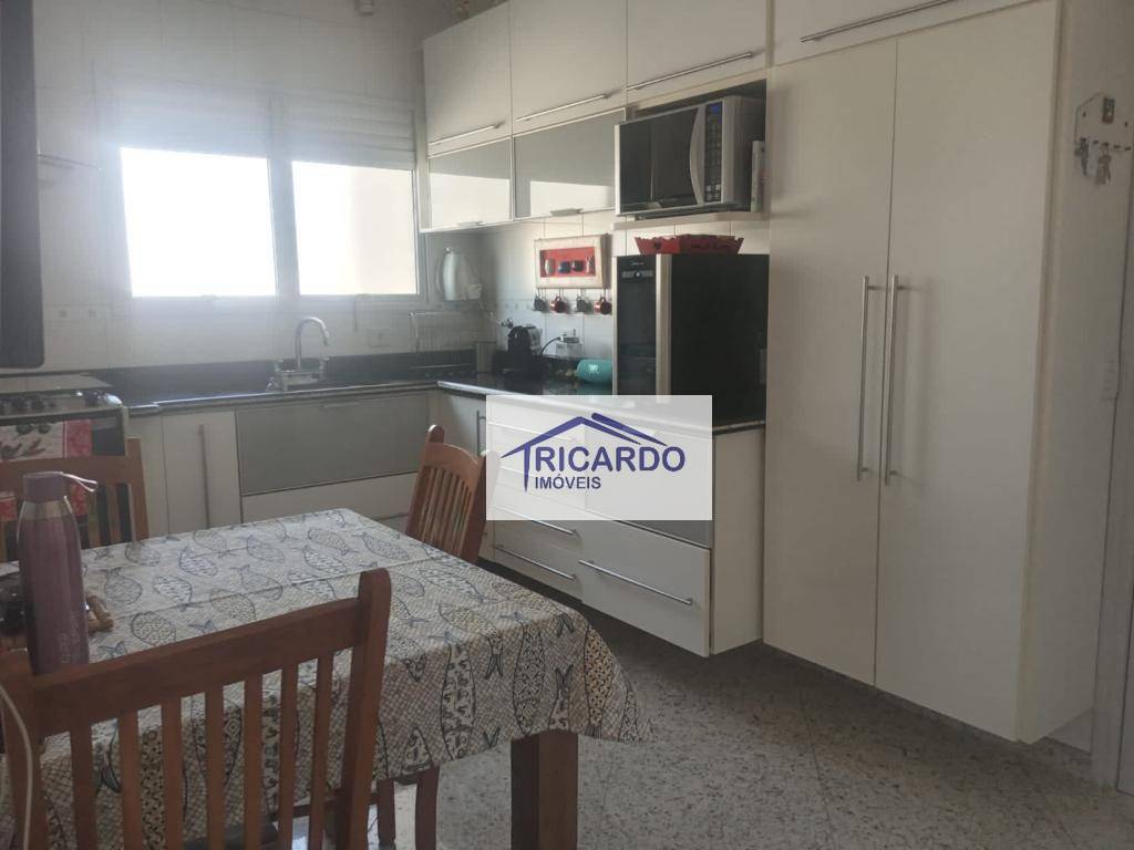 Apartamento à venda com 3 quartos, 136m² - Foto 24