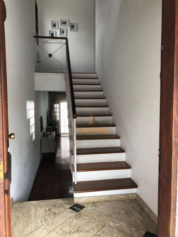 Sobrado à venda com 4 quartos, 250m² - Foto 4