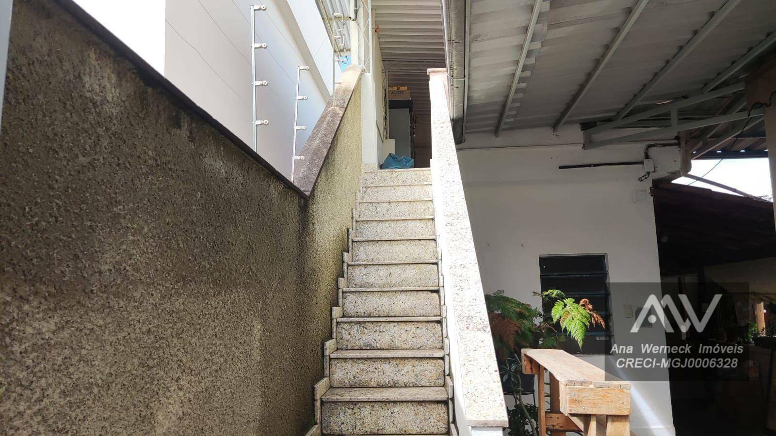 Casa à venda com 5 quartos, 170m² - Foto 34