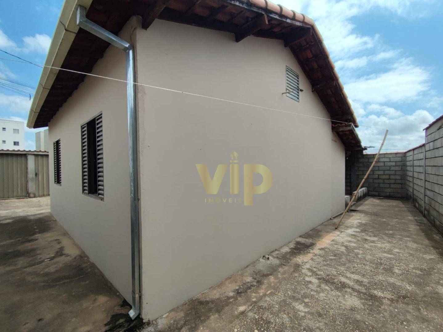 Casa à venda com 2 quartos, 71m² - Foto 4