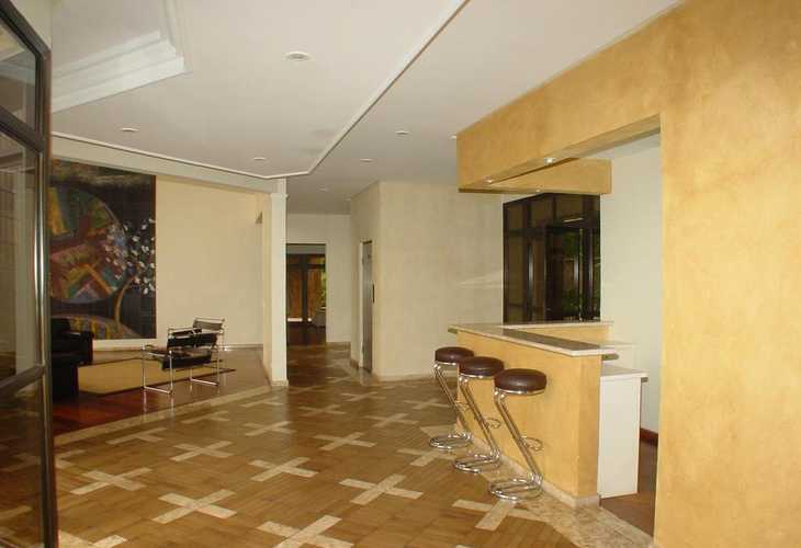 Apartamento à venda com 3 quartos, 213m² - Foto 2