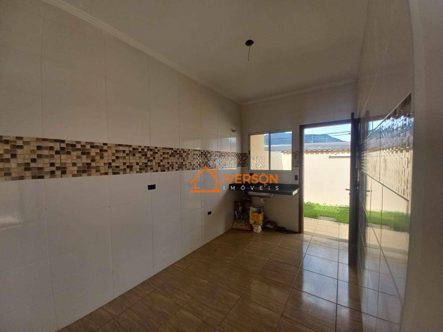 Casa à venda com 2 quartos, 66m² - Foto 7