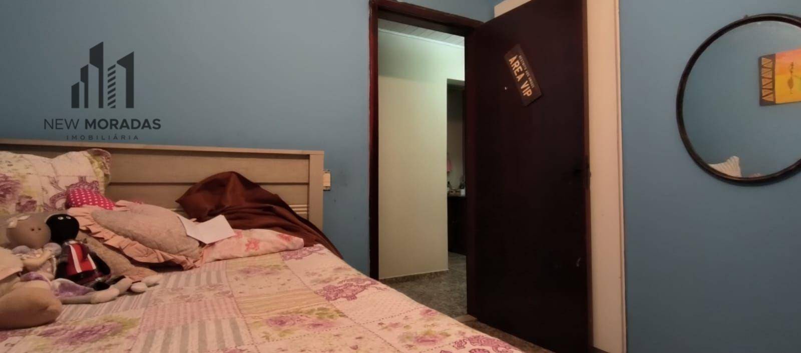 Casa à venda com 3 quartos, 300m² - Foto 9