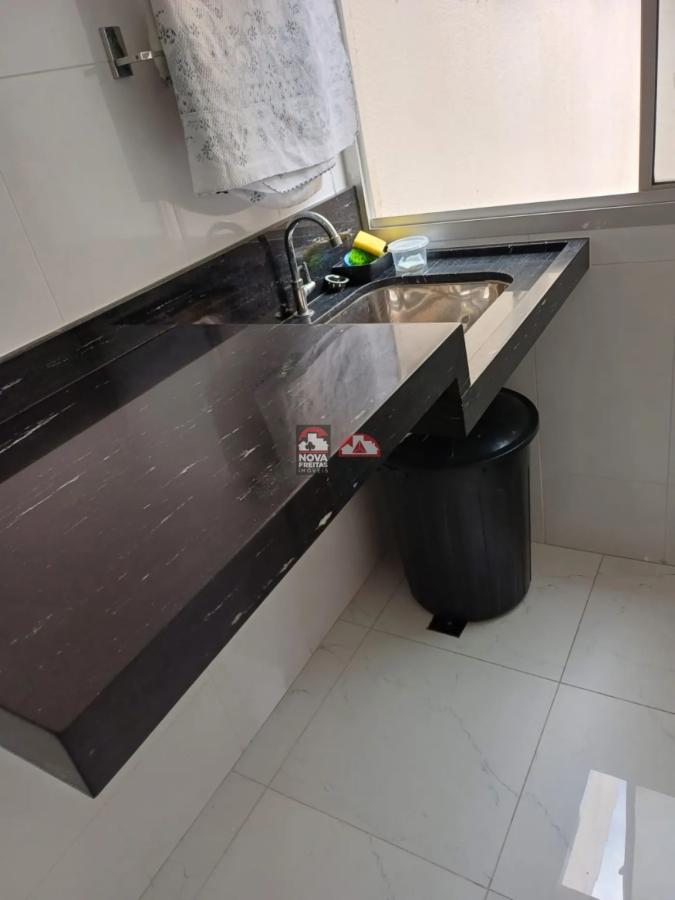 Apartamento à venda com 3 quartos, 132m² - Foto 2