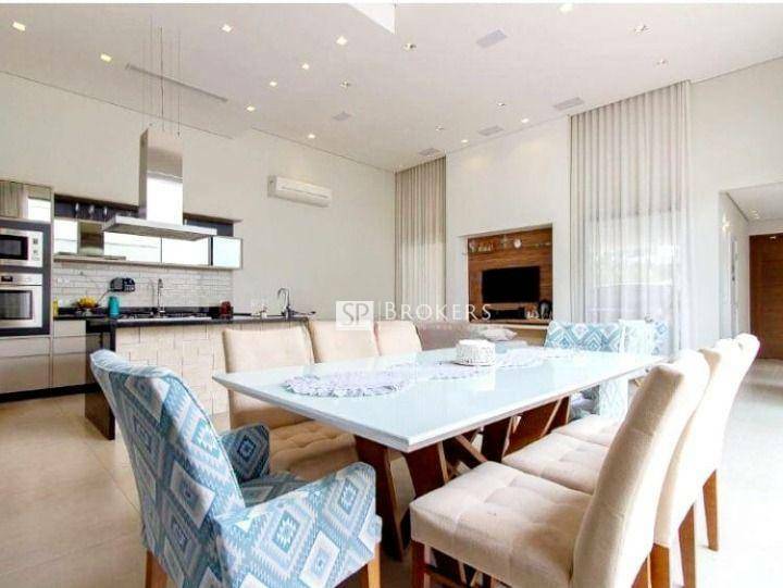 Casa de Condomínio à venda com 3 quartos, 204m² - Foto 2