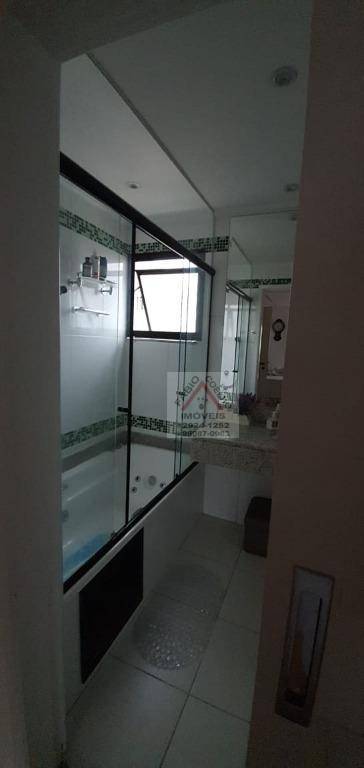 Apartamento à venda com 4 quartos, 211m² - Foto 19