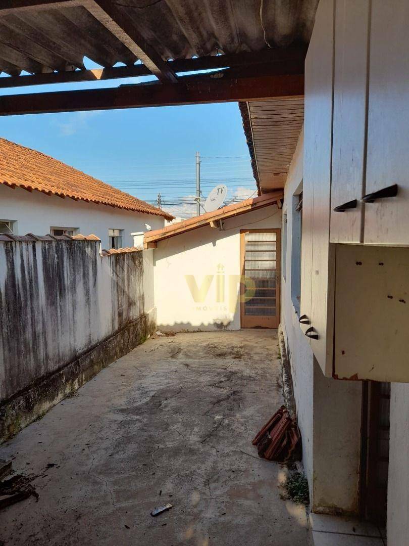 Casa à venda com 3 quartos, 300M2 - Foto 11