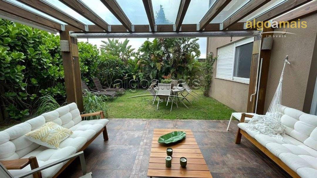 Casa de Condomínio à venda com 4 quartos, 250m² - Foto 3