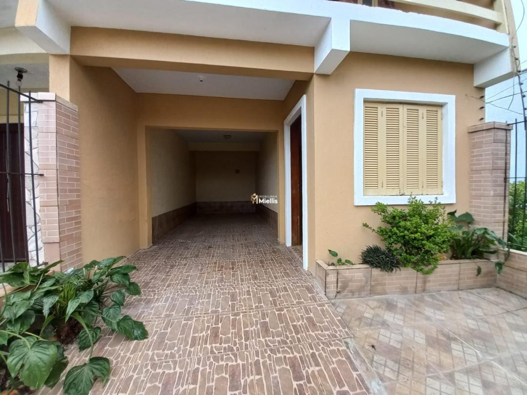 Casa à venda com 2 quartos, 150m² - Foto 2