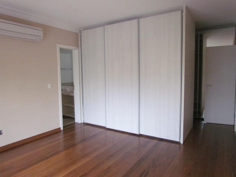 Apartamento para alugar com 4 quartos, 226m² - Foto 18