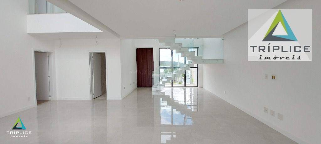 Casa de Condomínio à venda com 4 quartos, 330m² - Foto 24
