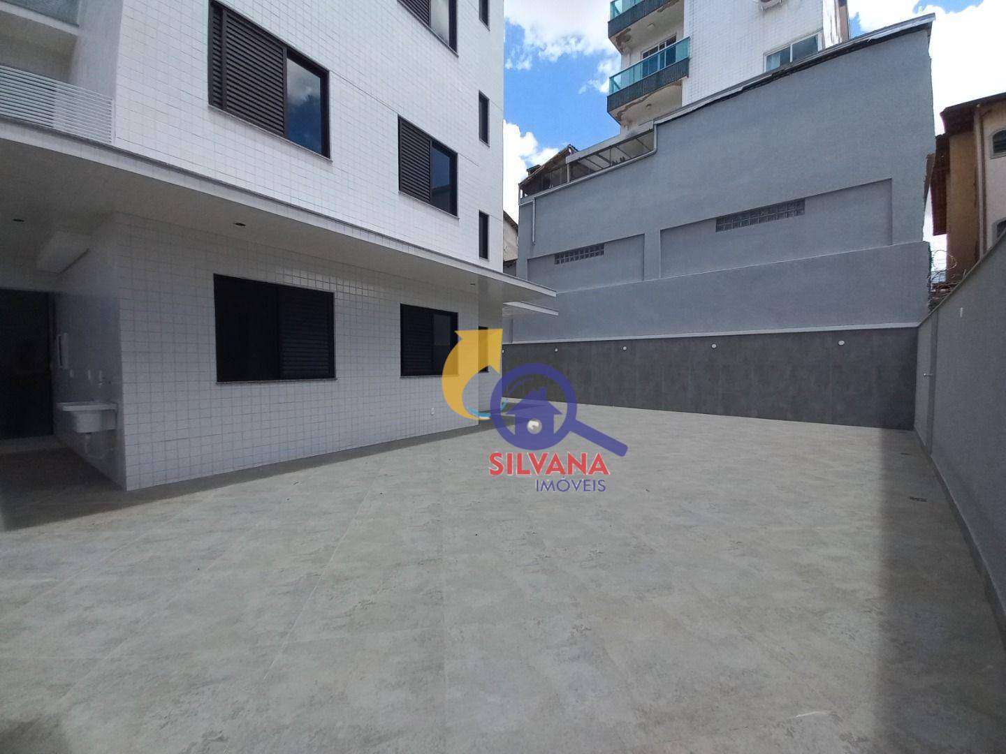 Apartamento à venda com 3 quartos, 140m² - Foto 27