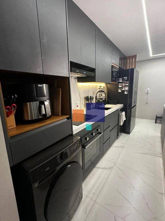 Apartamento à venda com 2 quartos, 45m² - Foto 11