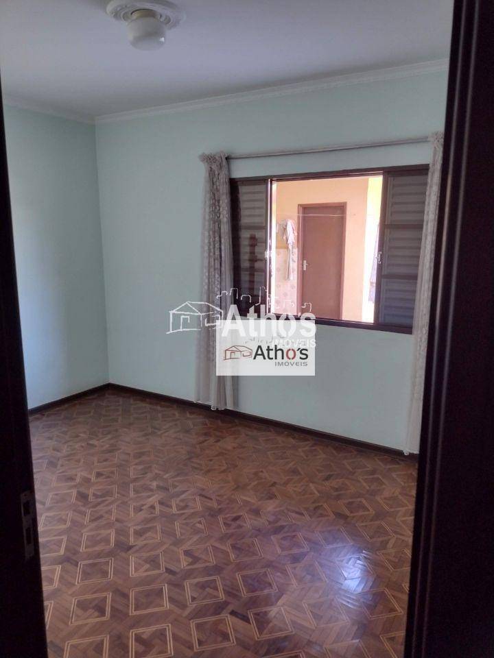 Casa à venda com 3 quartos, 240m² - Foto 14