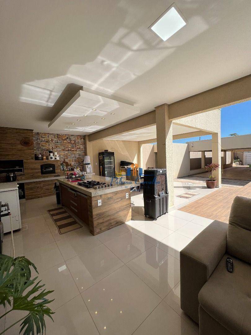 Casa à venda com 3 quartos, 300m² - Foto 7