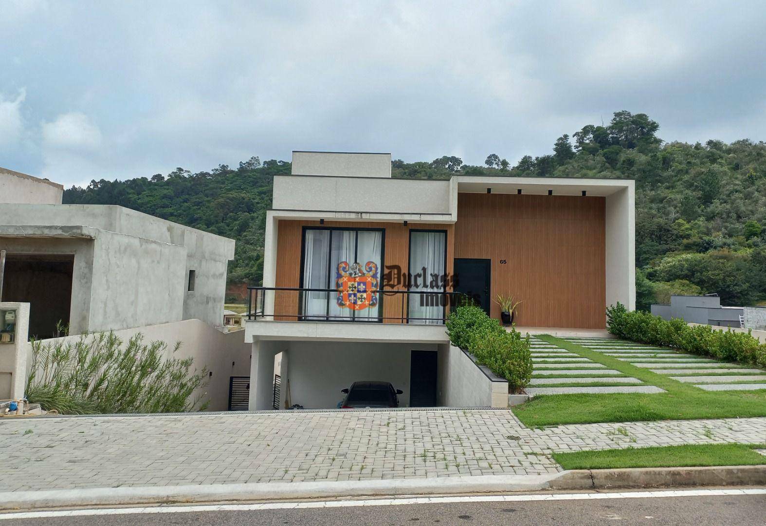 Casa de Condomínio à venda com 3 quartos, 234m² - Foto 2