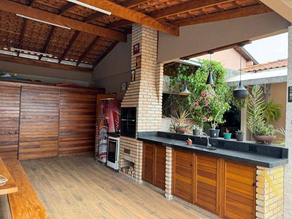 Casa à venda com 3 quartos, 400m² - Foto 8