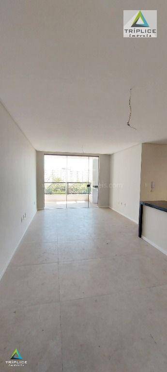 Apartamento à venda com 3 quartos, 140m² - Foto 8