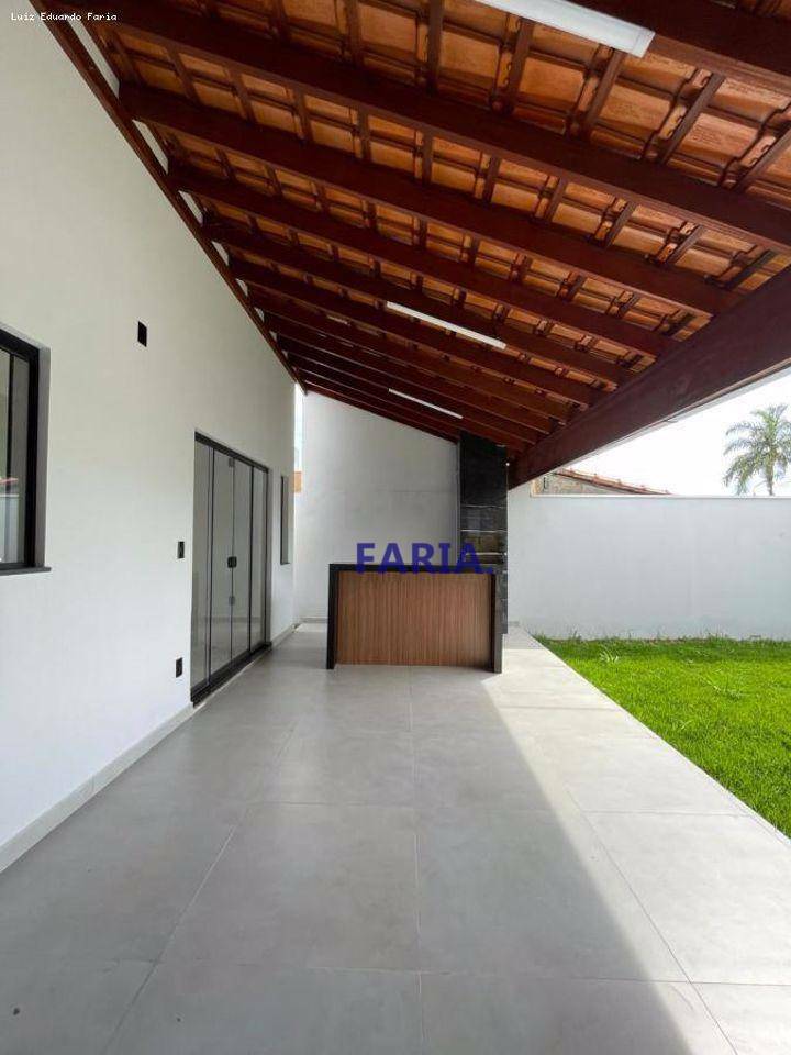 Casa à venda com 3 quartos, 160m² - Foto 3