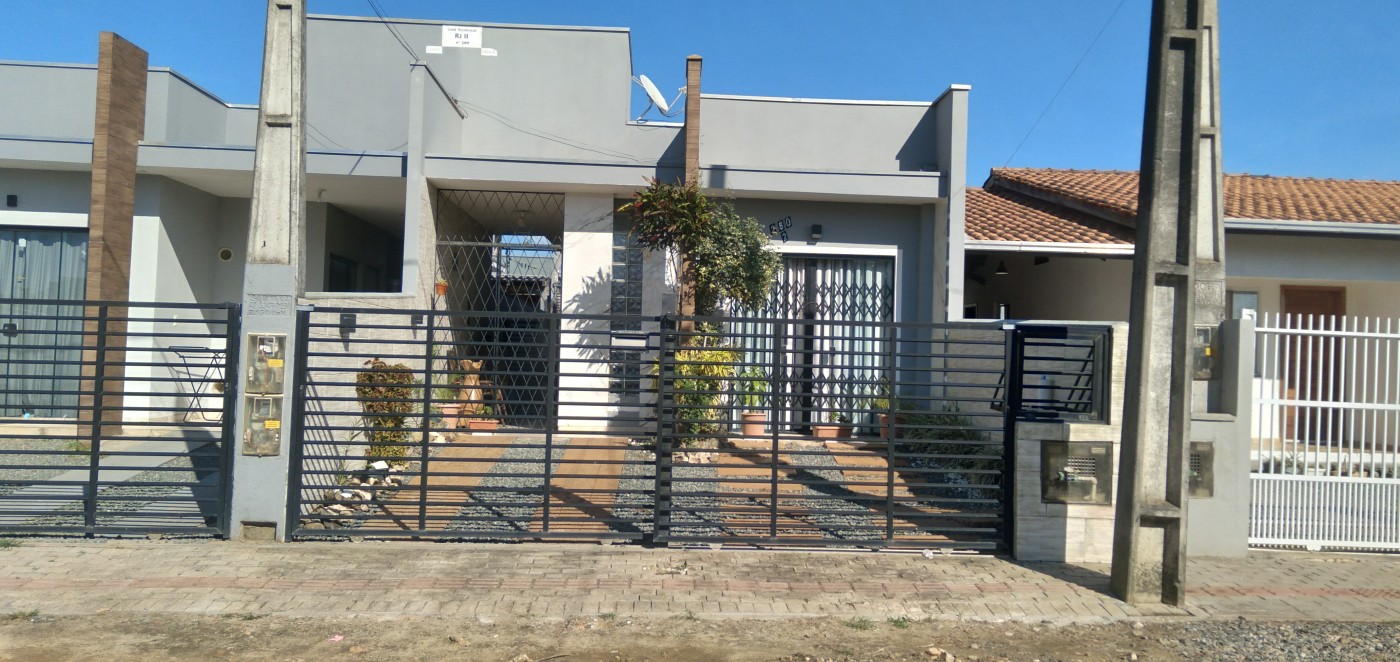 Casa à venda com 3 quartos, 150m² - Foto 1