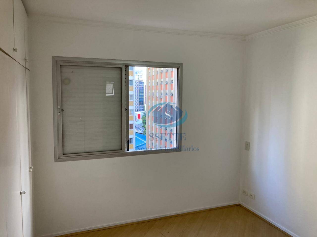 Apartamento à venda com 2 quartos, 76m² - Foto 3