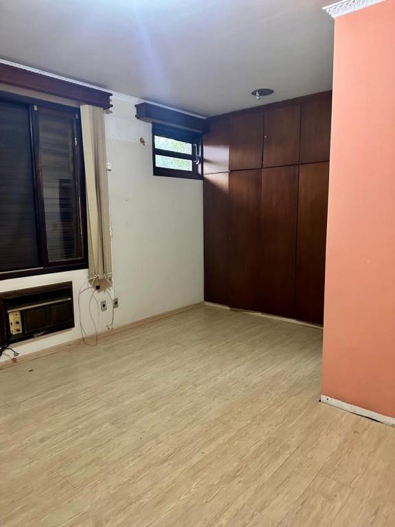 Casa à venda com 3 quartos, 542m² - Foto 10