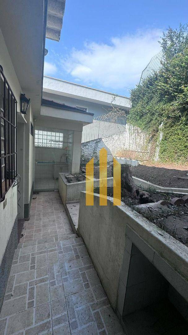 Casa para alugar com 2 quartos, 110m² - Foto 17