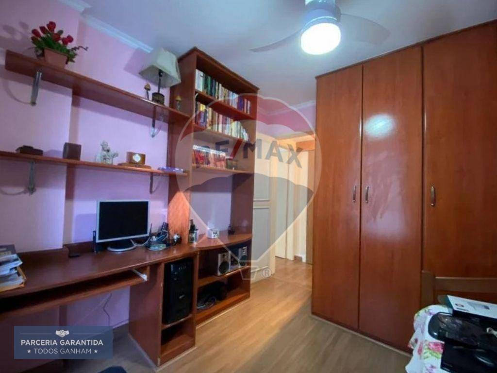 Apartamento à venda com 2 quartos, 75m² - Foto 16